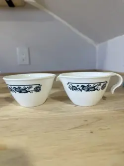 10 VINTAGE CORELLE