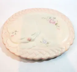 VINTAGE PFALTZGRAFF TEA ROSE STONEWARE CAT ON RUG WALL PLAQUE TRIVET PINK