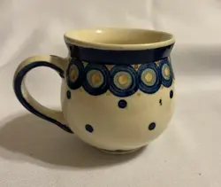 ONE VINTAGE BEIDE GERMANY POTTERY CREAM COBALT BLUE DOTS BUBBLE MUG 8OZ EUC