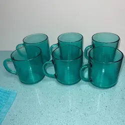 GLASS RIBBED TEA