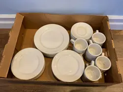 SAUCERS MUGS DINNER