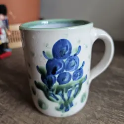 VINTAGE M. A. HADLEY POTTERY MUG BLUEBERRY BOUQUET COFFEE CUP SIGNED