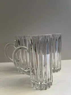 MUG 7