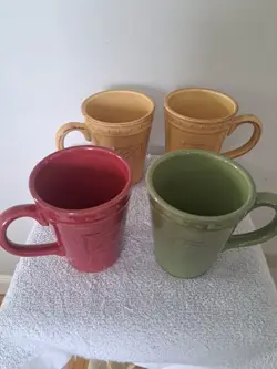 VTG SORRENTO SIGNATURE STONEWARE COFFEE MUGS 12 OZ  (4) MULTICOLOR DEBBIE SEGURA