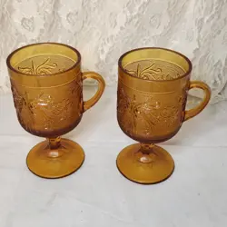 GLASS PEDESTAL GOBLET