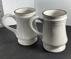 PEDESTAL STONEWARE COFFEE/TEA