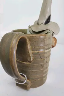 POTTERY MUG STONEWARE