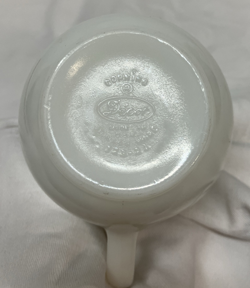 VINTAGE PYREX DECOR