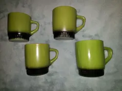 VTG LOT OF 4 ANCHOR HOCKING FIRE KING D HANDEL MUG  (GREEN & BLACK IN COLOR)