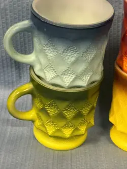 DIAMOND PATTERN MUGS
