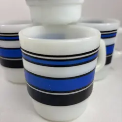 STACKABLE COFFEE MUGS