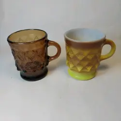VINTAGE FIRE KING ANCHOR HOCKING KIMBERLY DIAMOND PATTERN COFFEE MUGS SET OF 2