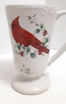 WINTERBERRY BY PFALTZGRAFF DISCONTINUED  4 VINTAGE PEDESTAL MUGS RED CARDINAL