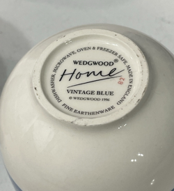 VINTAGE BLUE HANDLED