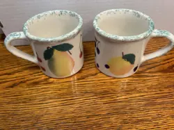 VINTAGE SET OF 2 HARTSTONE POTTERY MUG/CUP MIX FRUITS CHERRIES PEAR FARMHOUSE
