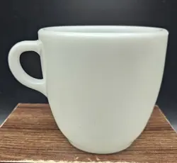 VINTAGE PYREX WHITE MILK GLASS RESTAURANT WARE COFFEE CUP