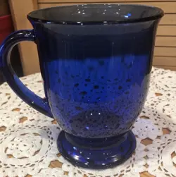 VINTAGE ANCHOR HOCKING COBALT BLUE GLASS FOOTED COFFEE MUG TEA CUP USA