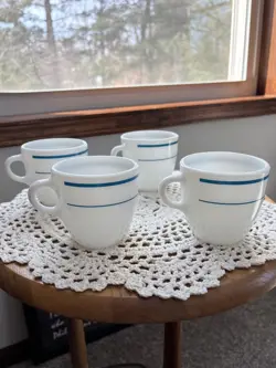 GLASS CORNING MUG