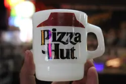 RARE VINTAGE PIZZA HUT RED ROOF FIRE KING STACKABLE COFFEE MUG MILK GLASS SIGN