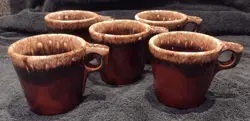 5 VINTAGE HULL BROWN DRIP GLAZE POTTERY COFFEE MUGS.