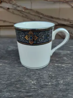 VINTAGE JEWEL DESIGN
