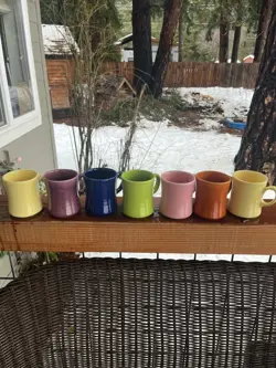 SET OF 7 VINTAGE METLOX COFFEE MUGS