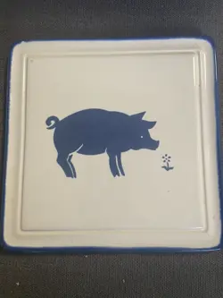 PIG TRIVET