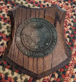VINTAGE WILLIAMS COLLEGE ARMIGERI E LIBERALITATE E WILLIAMS WOOD BRONZE PLAQUE