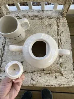 TEAPOT WITH