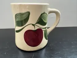 APPLE MUG