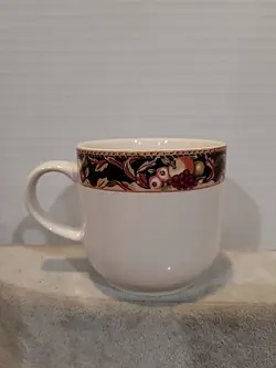MUG VINTAGE CHINA