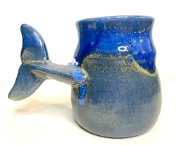 CUP SIGNED ART
