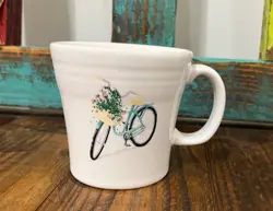 WHITE TAPERED MUG