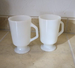 PEDISTAL MUG