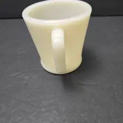 VINTAGE FIRE KING ANCHOR HOCKING WHITE MILK GLASS D-HANDLE COFFEE CUP MUG 10 OZ