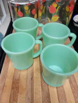 MINTY GREEN