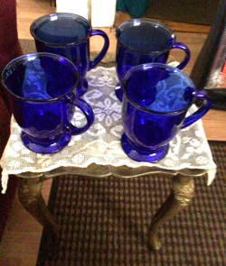 4 VTG ANCHOR HOCKING COBALT BLUE GLASS COFFEE TEA FOOTED PEDESTAL MUGS