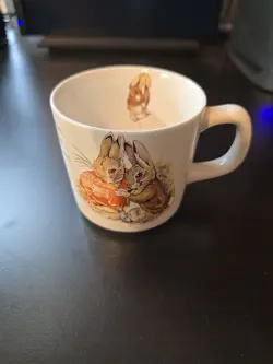 VINTAGE 1987 WEDGWOOD BEATRIX POTTER BENJAMIN BUNNY MUG 8 OZ.