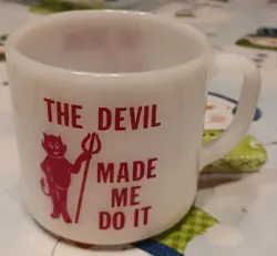 RARE VINTAGE FEDERAL MILK GLASS MUG 