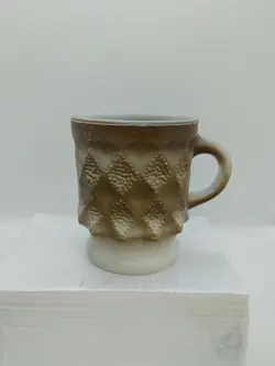 BROWN WHITE STACKABLE