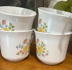 CUPS MUGS 1970S