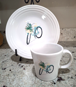 AND TAPERED MUG