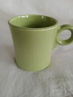VINTAGE FIESTAWARE CHARTREUSE MUG FIESTA 1950S GREEN RING HANDLE