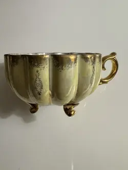 SAUCER LUSTERWARE