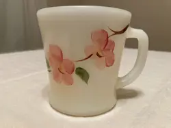 VTG FIRE KING ANCHOR HOCKING PINK FLOWER MILK GLASS COFFEE TEA MUG 3  1/2