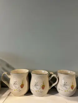 STRAWBERRY STONEWARE MUGS