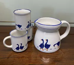 GEESE PITCHER