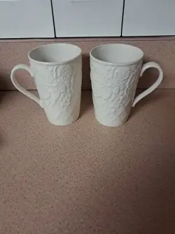 2 MIKASA ENGLISH COUNTRYSIDE DP900 COFFEE MUGS TALL 4 5/8