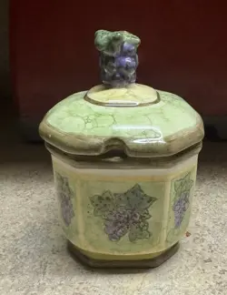 GRAPES DESIGN