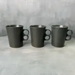 3 VINTAGE BENNINGTON POTTERY VERMONT TRIGGER HANDLE MUGS 1340 MATTE BLACK